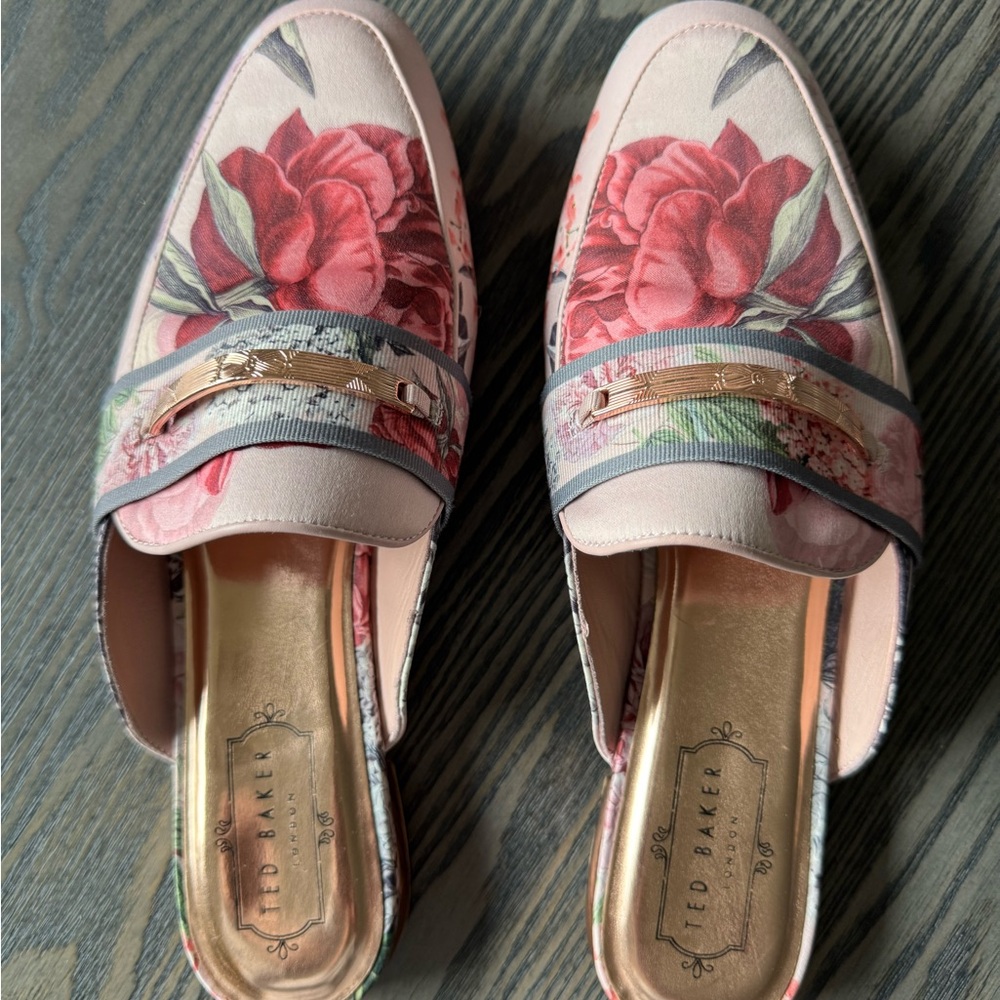 Ted Baker London Floral Satin Flat Backless Loafer, size 38.5